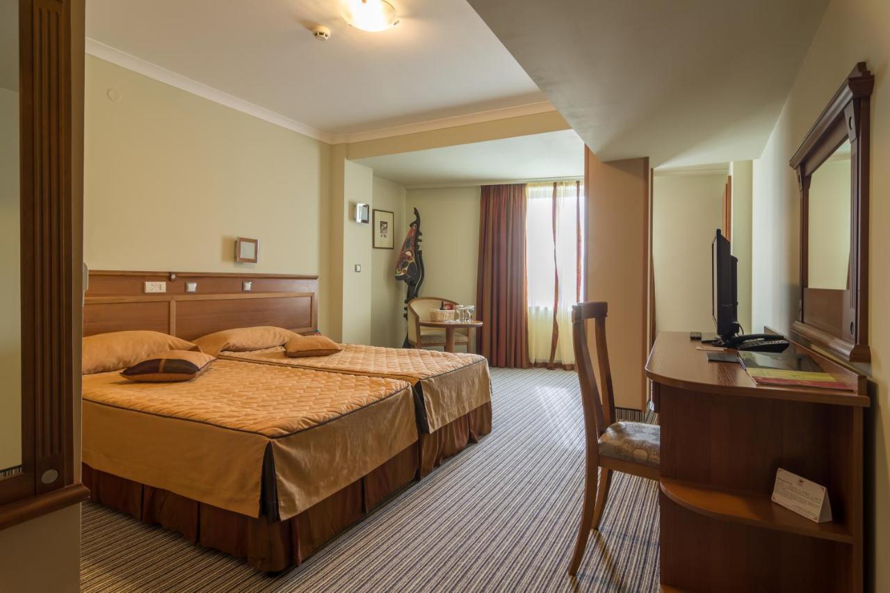 Diplomat Plaza Hotel & Resort لوكوفيت المظهر الخارجي الصورة